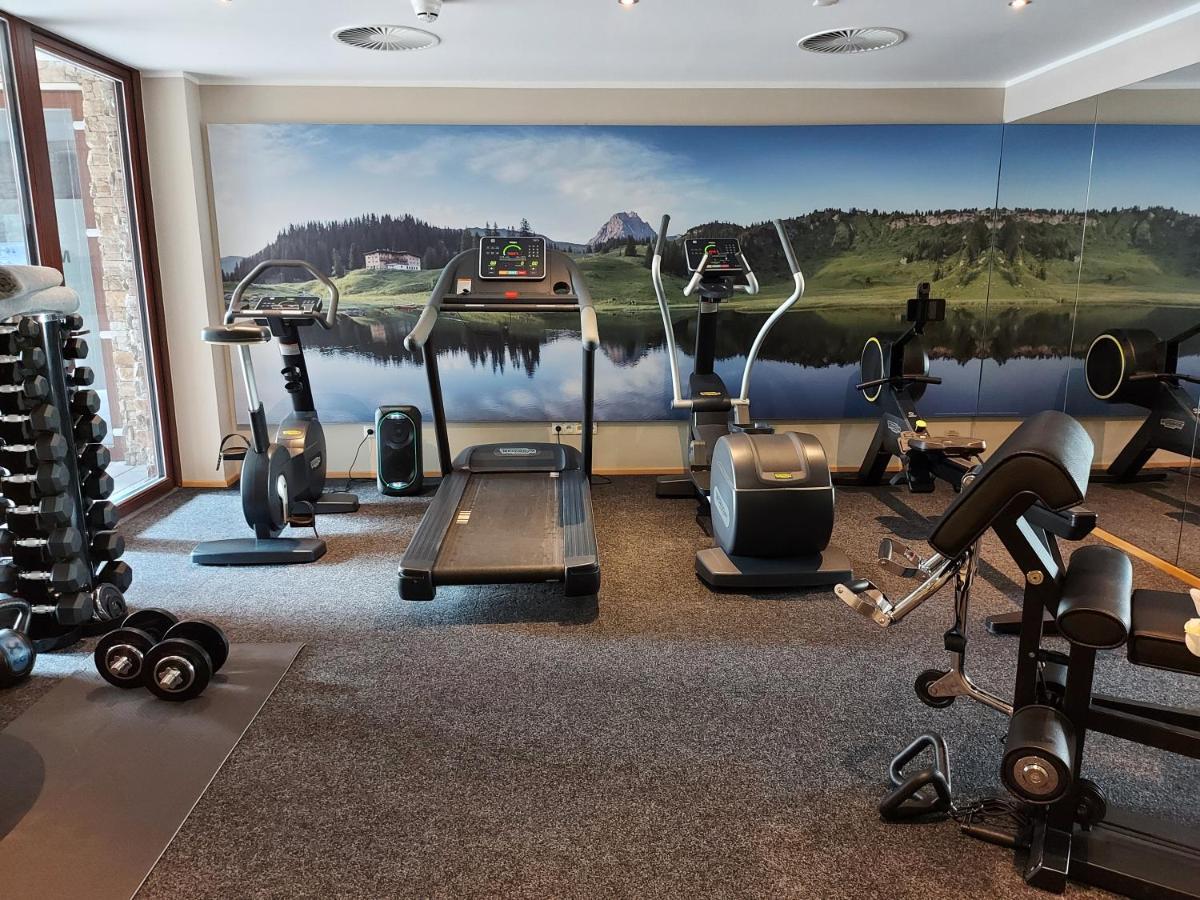 Alpenparks Hotel & Apartment Arlberg Warth Mit Pool المظهر الخارجي الصورة