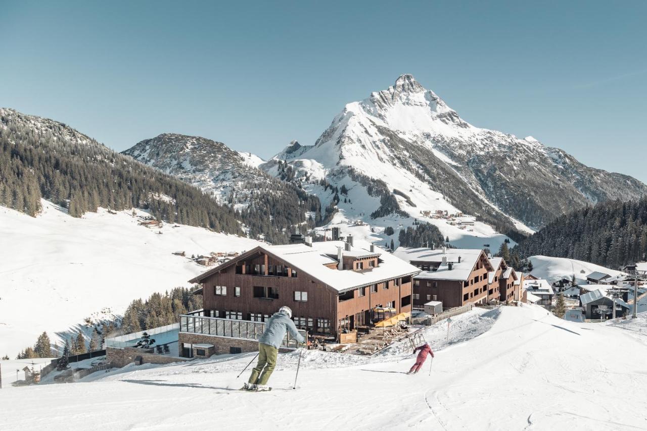 Alpenparks Hotel & Apartment Arlberg Warth Mit Pool المظهر الخارجي الصورة