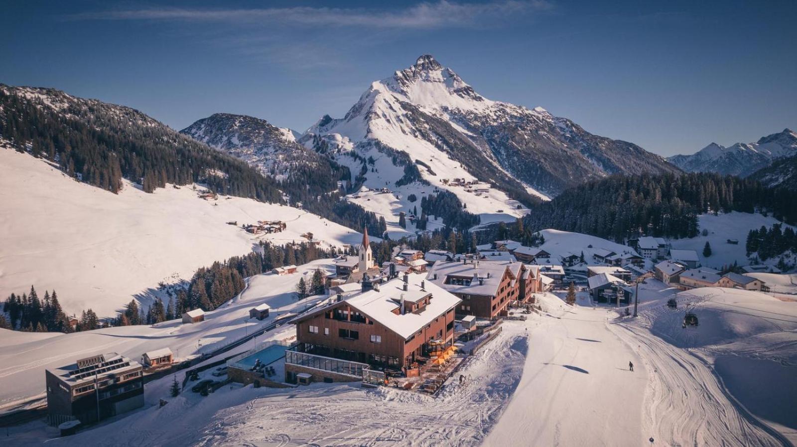 Alpenparks Hotel & Apartment Arlberg Warth Mit Pool المظهر الخارجي الصورة