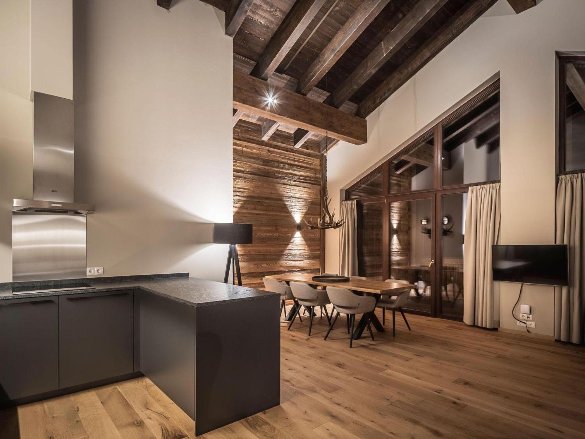 Alpenparks Hotel & Apartment Arlberg Warth Mit Pool المظهر الخارجي الصورة
