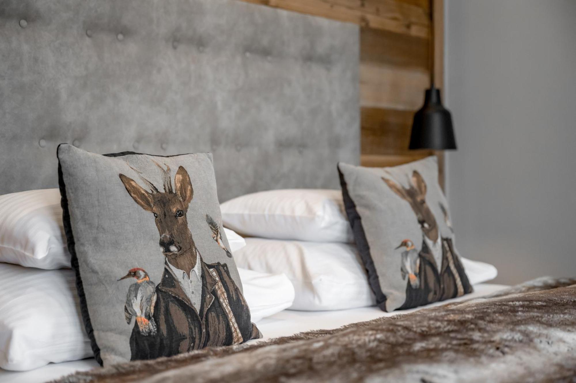Alpenparks Hotel & Apartment Arlberg Warth Mit Pool المظهر الخارجي الصورة