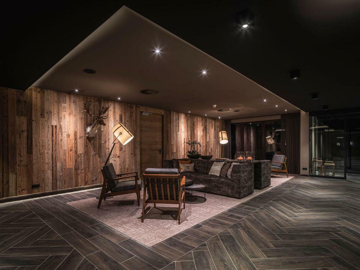 Alpenparks Hotel & Apartment Arlberg Warth Mit Pool المظهر الخارجي الصورة